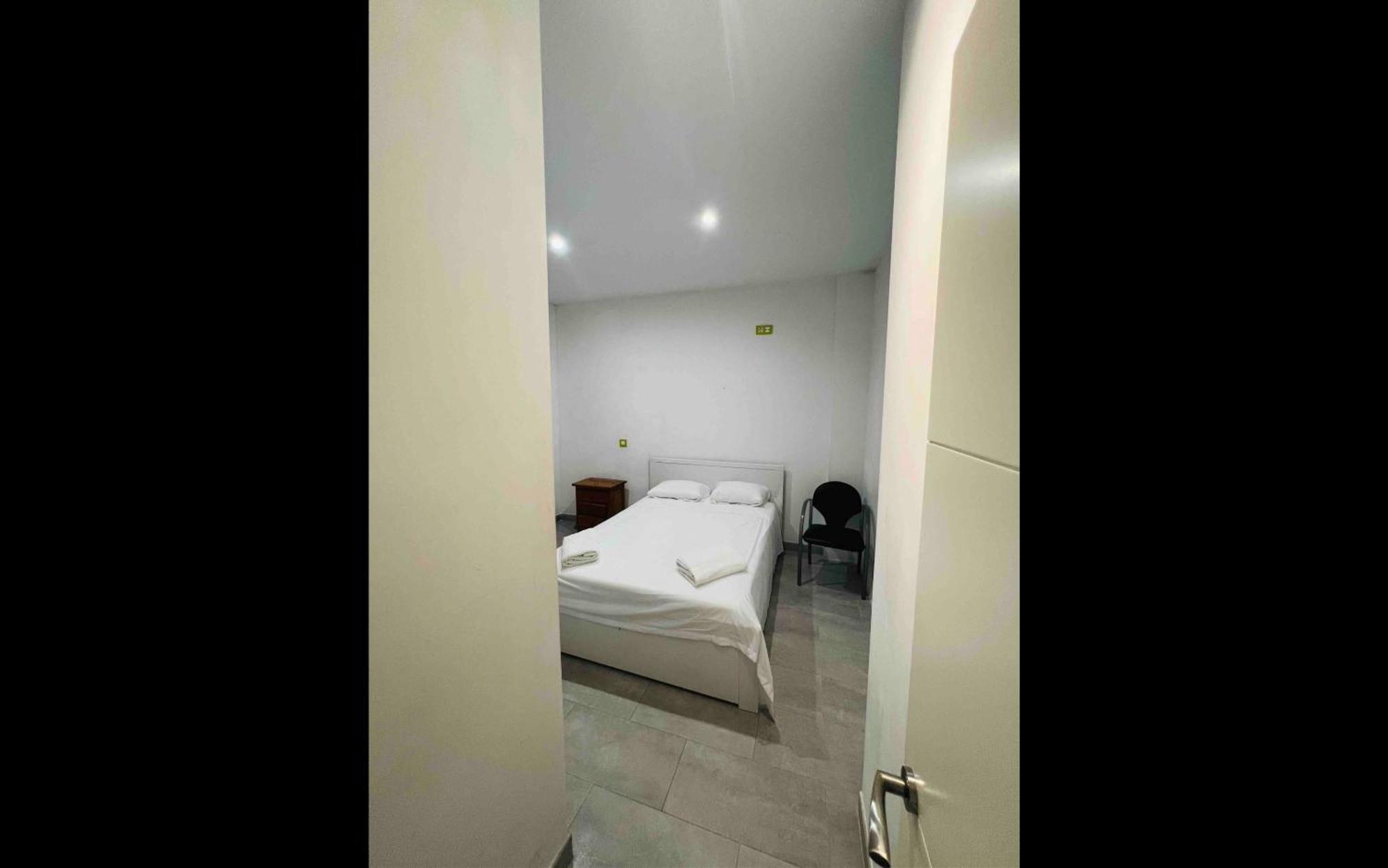 Habitacion Comoda Севиля Екстериор снимка